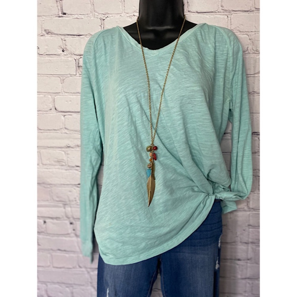 Mint colored Victoria’s Secret PINK top
